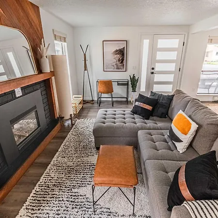 Cozy Cove Cottage-2