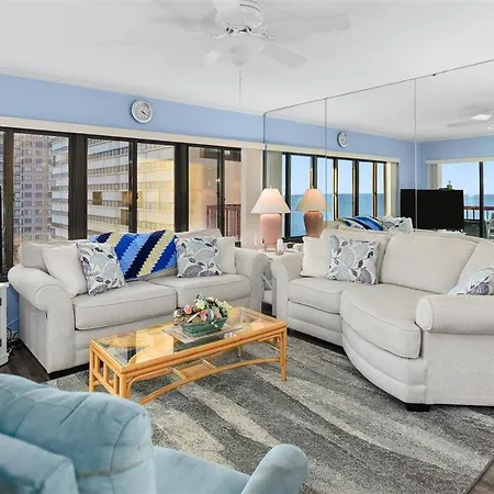 Ocean Front 1 Bedroom Rainbow Condo, Steps To The Beach!-3