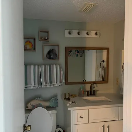 Latitude 107 2 Bedroom Walk To Beach-2