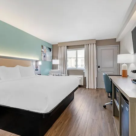Comfort Inn Sea World Area-3