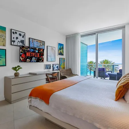 Lyfe Resort Hollywood, Florida-2