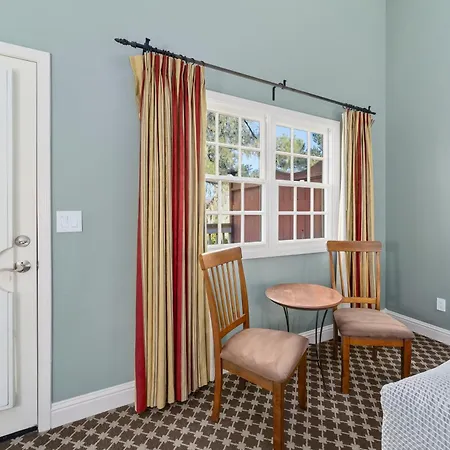 Cambria Pines Lodge-2