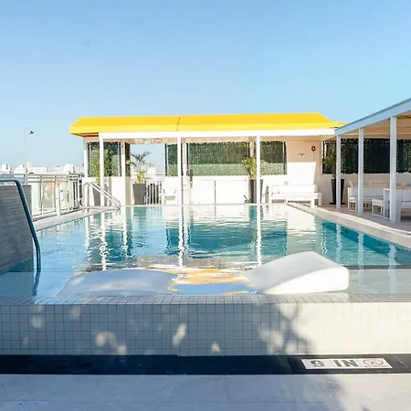 Leslie Hotel Ocean Drive-3