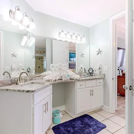 Regency Isle 611-2