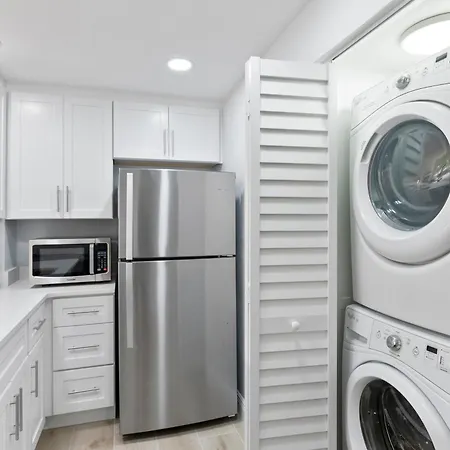 Chateau By The Sea - Cocoa Beach Oceanfront Pet-Friendly Condos With Rooftop Deck & Heated Pool-2