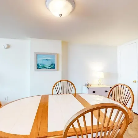 Fountainhead Towers 1204-2