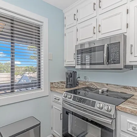 Fully Furnished Ocean View Two Bedroom Condo-Shipwatch Pointe 1- 319G-2