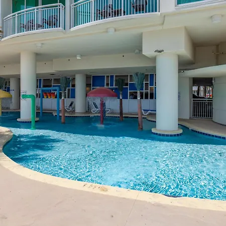 1 Bedroom Oceanview Penthouse At Sandy Beach! 1905-3
