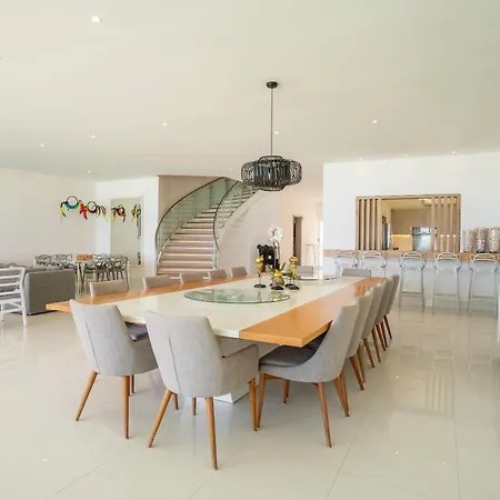 Villa Nizuc - Exclusive Beachfront Residence-3