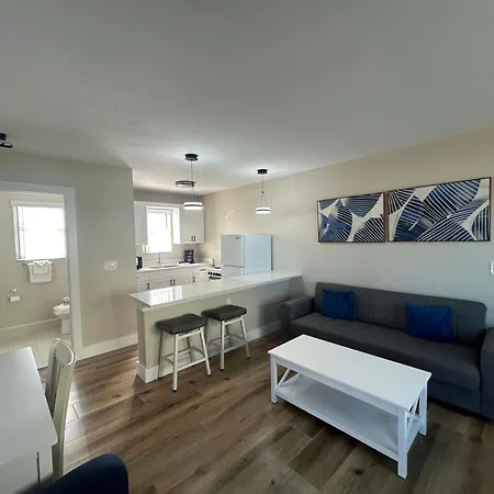 Sails Resort Motel-3