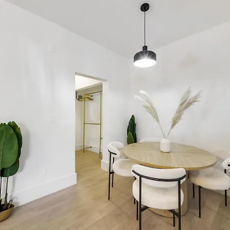 8040 Harding Apts-3