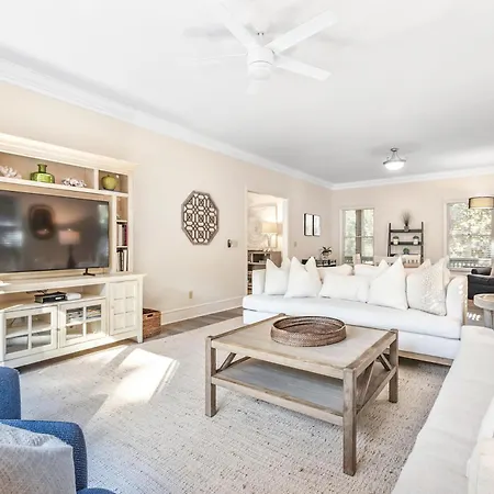 9 Wren Drive: Sea Pines-2