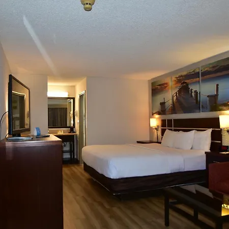 Days Inn By Wyndham Stuart-3