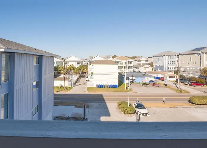 Oceanfront Condo With Pool - Walk To The Tiki Bar Carolina Beach