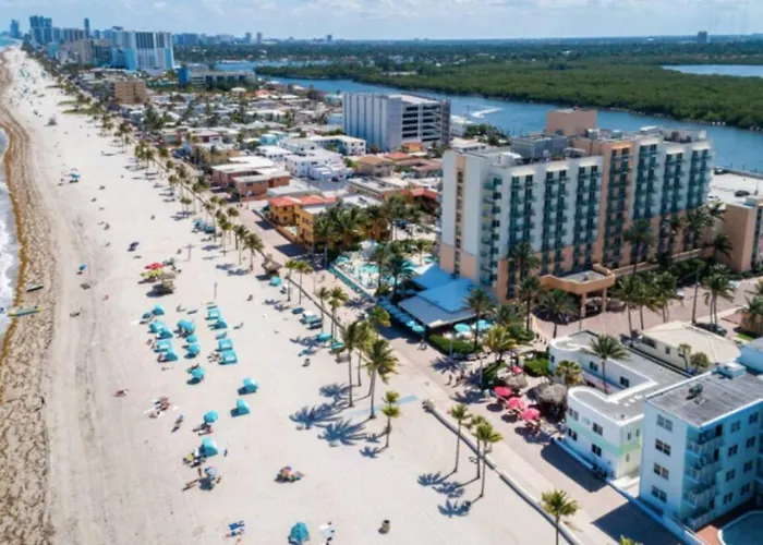 Walkabout 6 Suite On Hollywood Beach With Ocean Views
