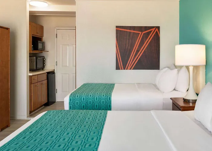 Howard Johnson By Wyndham Ocean City Oceanfront
