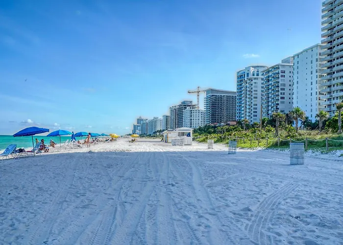 Deluxe Studios And Apartments At The Casablanca Miami Beach