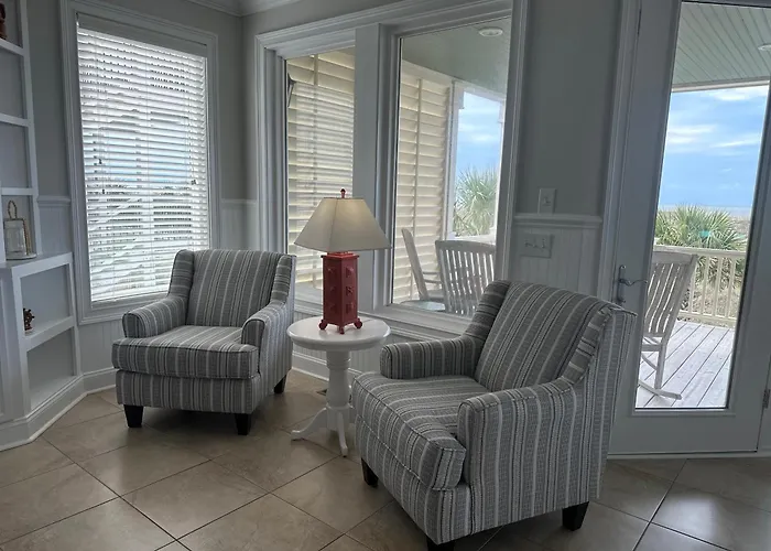 Southern Charm Of Holden Beach