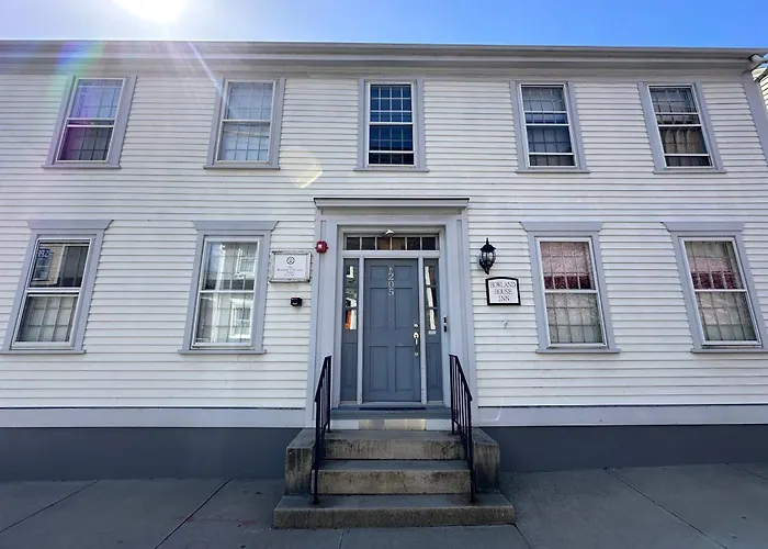 Private Historic Inn Downtown Newport