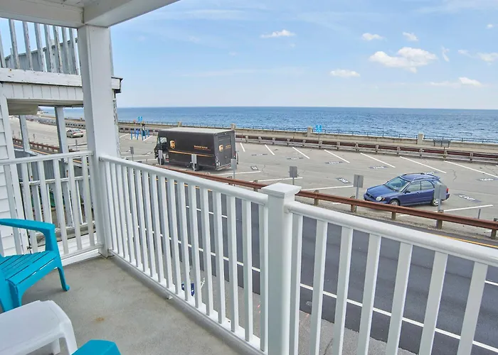 Atlantic Breeze Suites Hampton