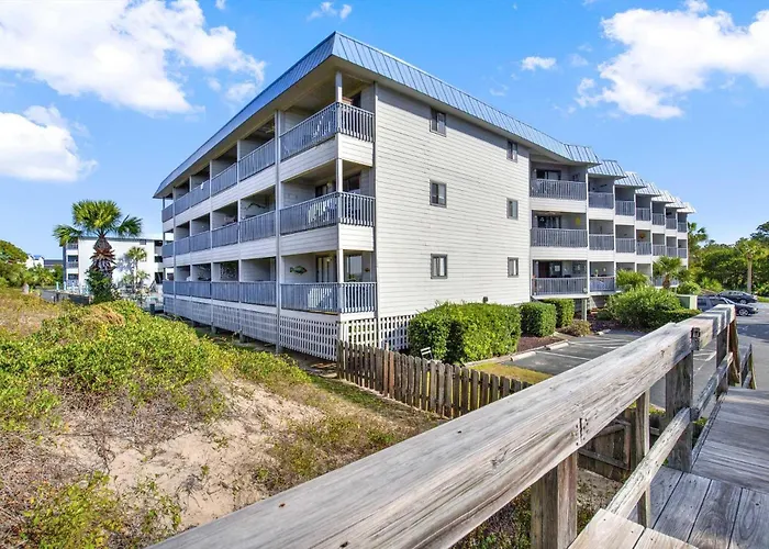 Savannah Beach & Racquet Club 303B Tybee Island