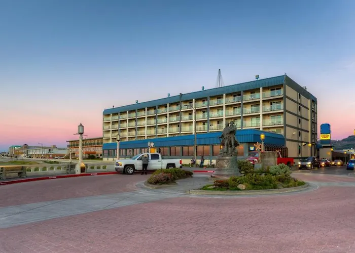 Promenade Inn & Suites Oceanfront Seaside