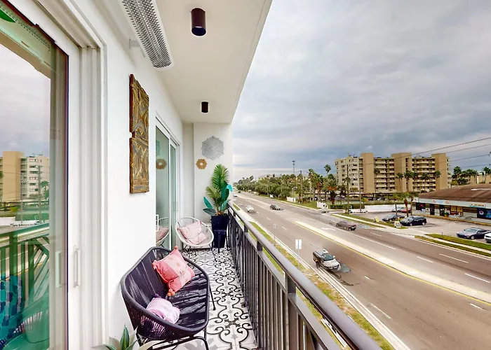 The Harbor 304 Villa St. Pete Beach