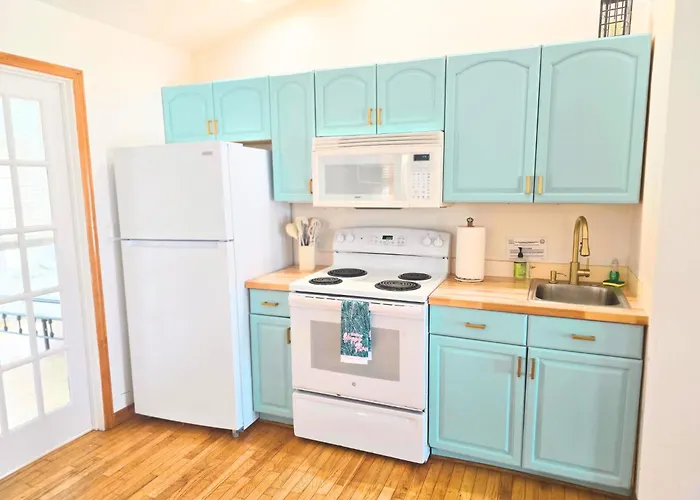 Blue Tropical Haven Romantic Oceanfront Escape - Unit 9 Melbourne Beach
