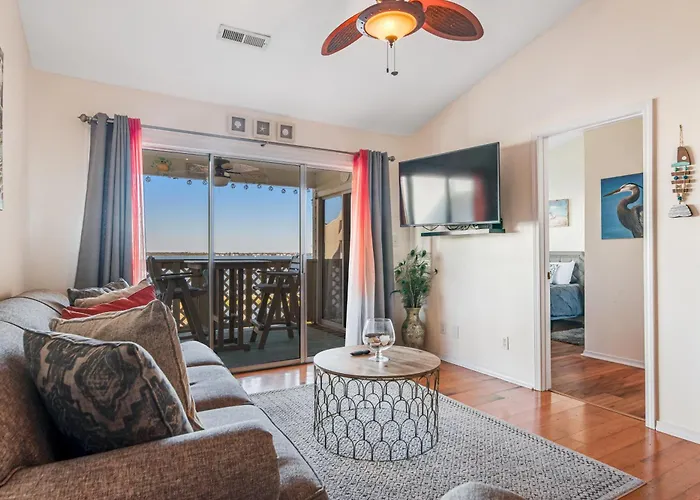 Baywatch A10 Apartment Pensacola Beach