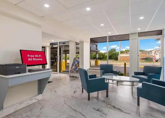 Red Roof Inn Plus & Suites Virginia Beach - Seaside