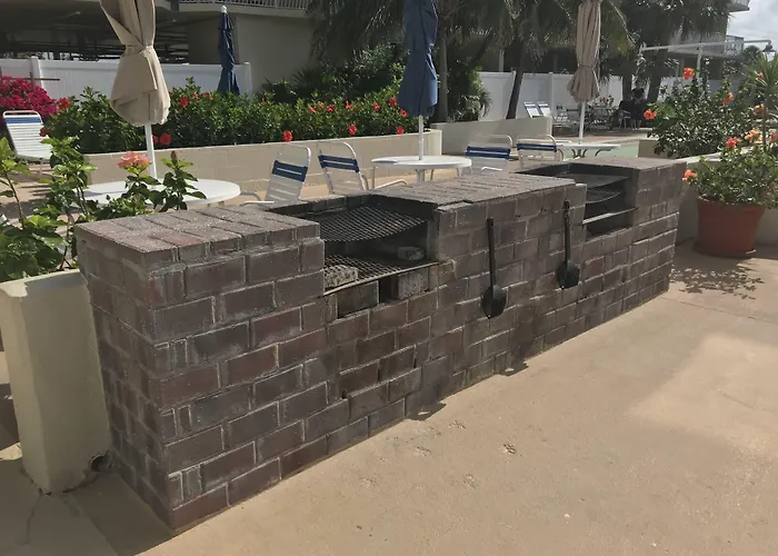 Shoreline Island Resort - Exclusively Adult Madeira Beach