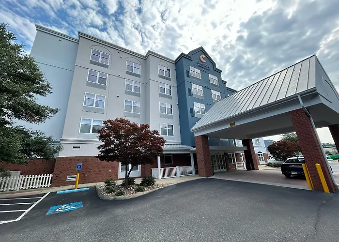Comfort Inn & Suites Virginia Beach - Norfolk Airport