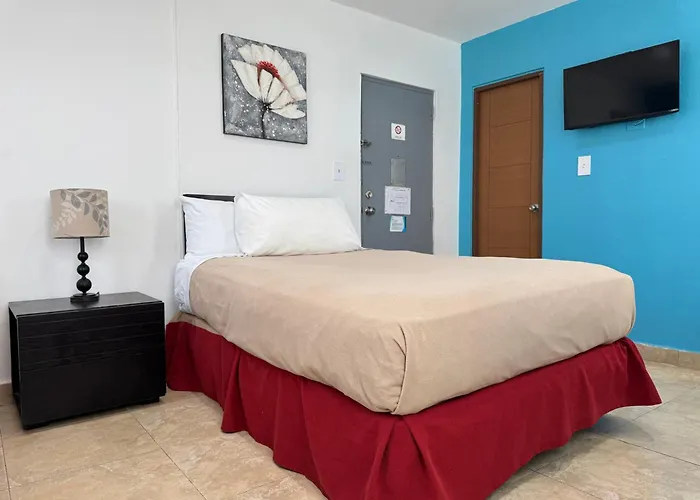 Sandy Beach Hotel San Juan