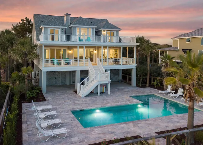 Seascapes 714 Ocean Blvd. Charming, Ocean Front, Private Pool Villa Isle of Palms
