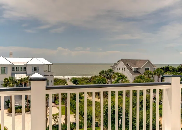 Sunrise Manor, Putting Green, Pool/Hot Tub, Elevator, Ocean Views Isle of Palms