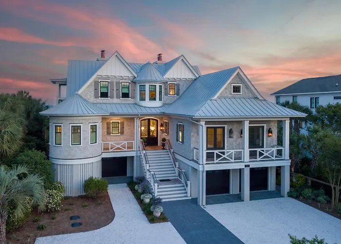 New Listing! Ask About Discounts! 3900 Palm Blvd. Oceanfront 5 Bd, Pool/Hot Tub, Elevator Villa Isle of Palms