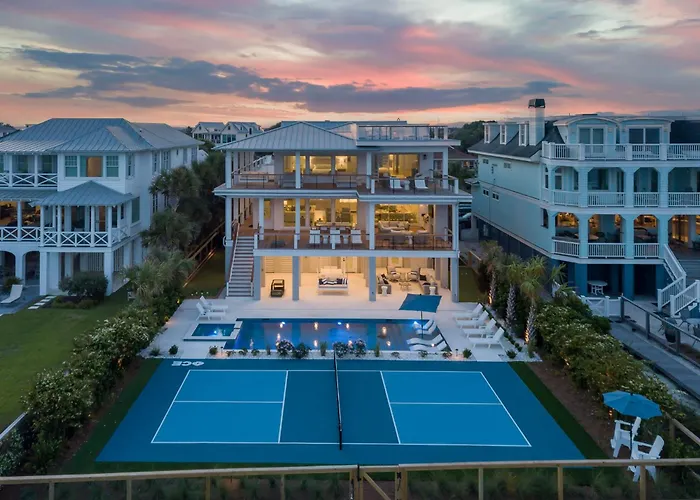 New Custom Home 620 Ocean Blvd. Now Booking!! Pickleball, Bocce Ball, Putting Green, Pool/Spa Isle of Palms