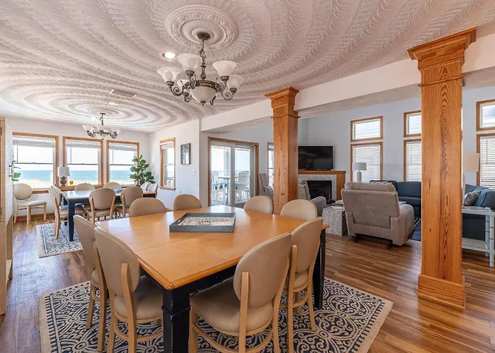 A Big Catch - Kdh Mp 8.5, Oceanfront, Elevator, Pool, Hot Tub, Spacious 10 Bedrooms, Pets Ok Kill Devil Hills