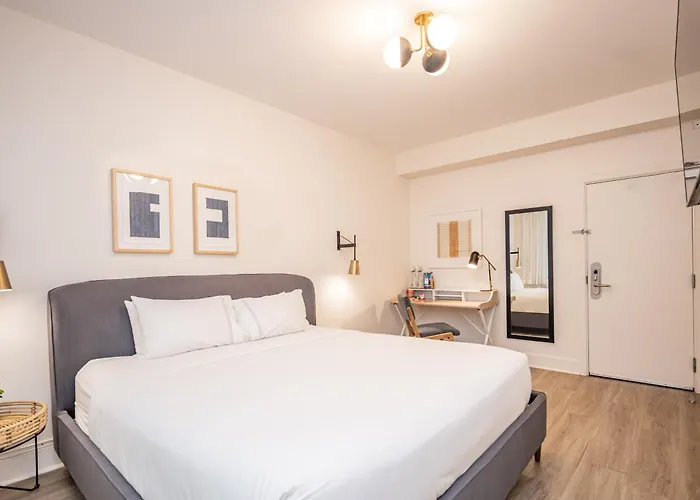 Kenmore Village Hotel, South Beach Miami Beach