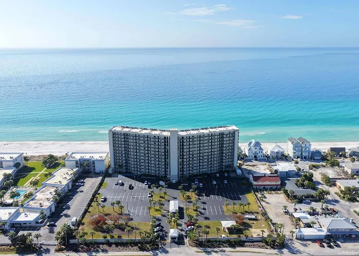 Commodore 801 Panama City Beach