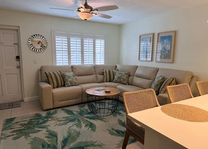 Treasure Island Birdsong Beach Condo#14 St. Pete Beach