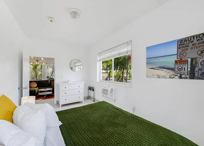 8040 Harding Apts Miami Beach