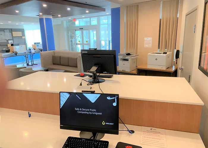 Holiday Inn Express & Suites Wilmington West - Medical Park By Ihg