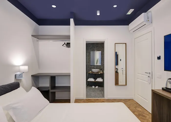 Well Suites - Piazza Dei Martiri Naples