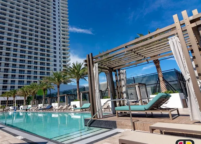 Hyde Beach House Apartments Hollywood